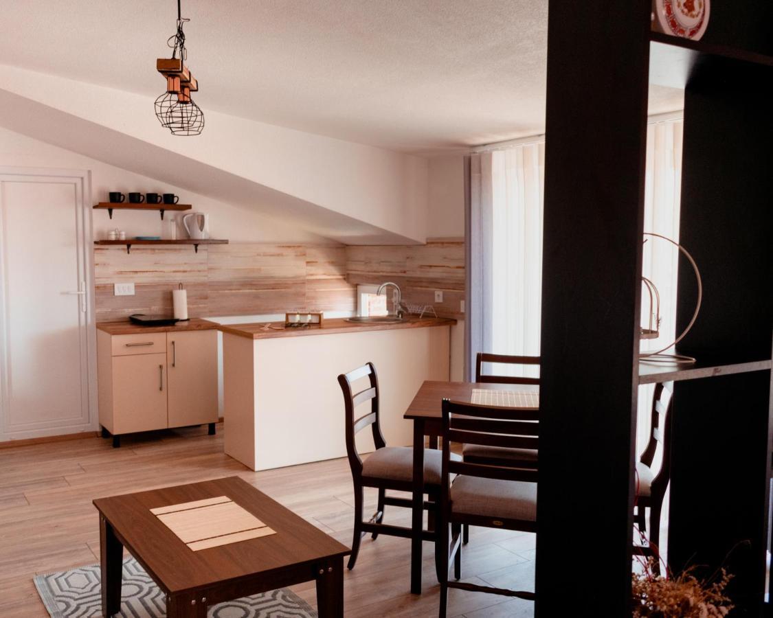 אוהריד Demetra Apartments מראה חיצוני תמונה