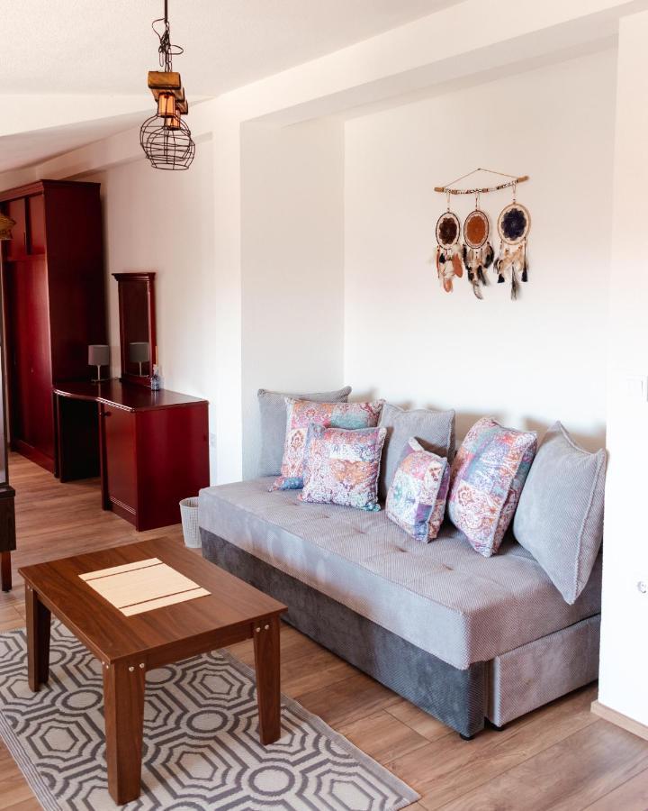 אוהריד Demetra Apartments מראה חיצוני תמונה